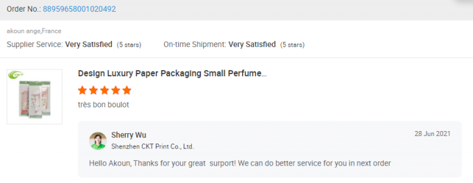 شهادة عملاء مفصلة