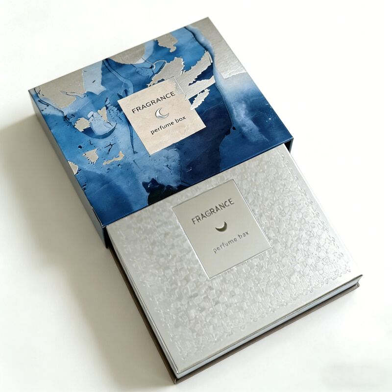 صندوق هدايا العطور المخصص مع طابع ورق فضي و 350 غرام من الورق المقوى المعتمد من قبل FSC لتغليف العطور الفاخرة